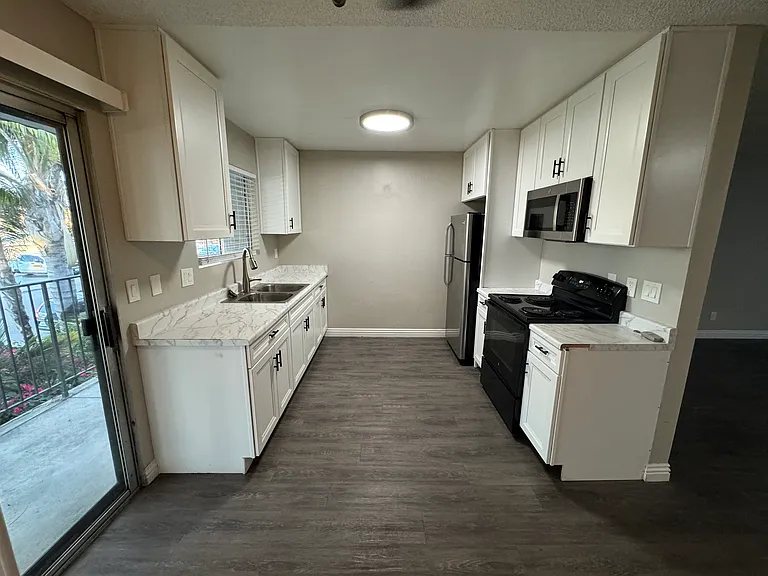 317 Zenith St #3 — Photo 6