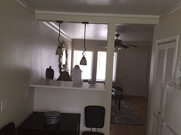 5th image of 903 N Formosa Ave