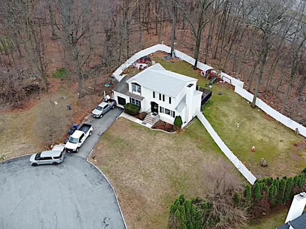 72 Orben Dr, Roxbury Twp., NJ 07850