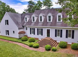 261 Cedar Pointe Dr, Urbanna, VA 23175