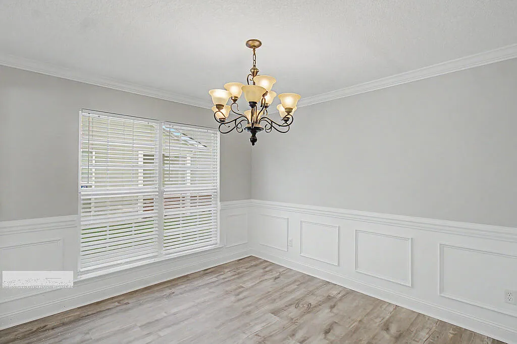 3 bed, 2.5 bath, 2039 sqft, $2,150 — Photo 4