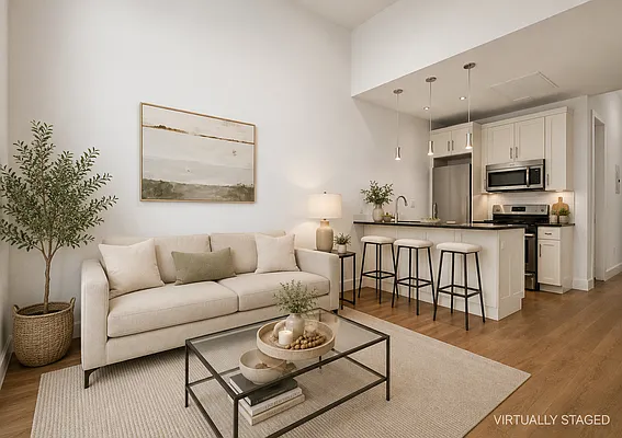 Living room, photo 1