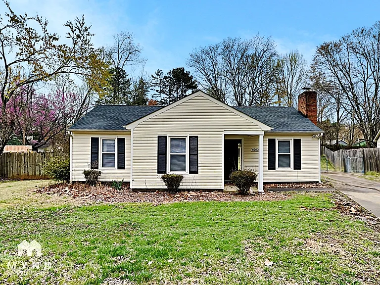 6202 Blue Jay Ln — Photo 1