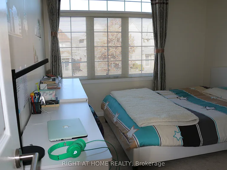 753 Bur Oak Ave — Photo 15