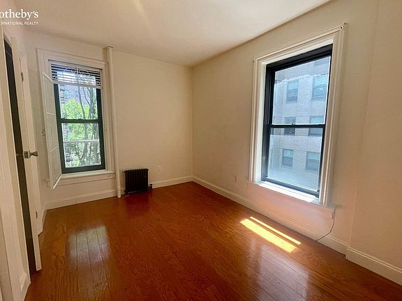4th image of 2708 Broadway #9