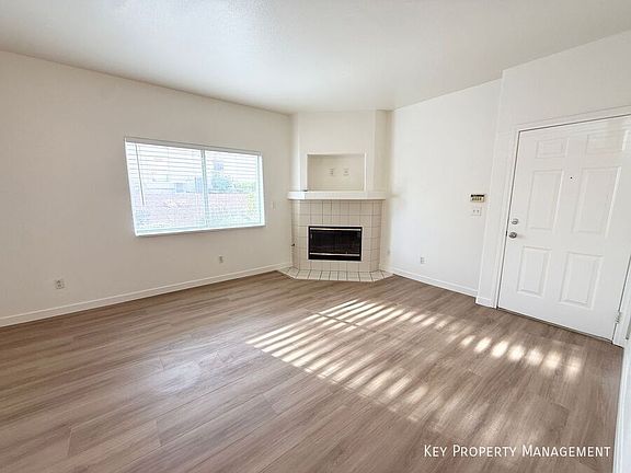 3rd image of 1539 Jenny Lynn Dr