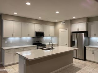 145 Farmhouse Dr #4, Simi Valley, CA 93065
