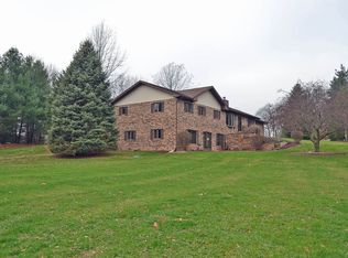 451 Saint Clair Rd, Valparaiso, IN 46385