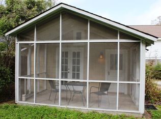 102B Gaston Ave, Fairhope, AL 36532