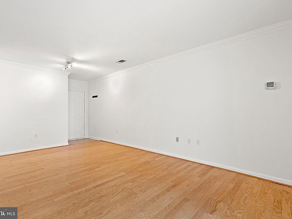 5th image of 4525 Superior Sq #4525