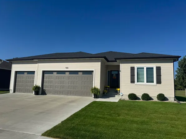 908 Ferguson Dr, Norfolk, NE 68701