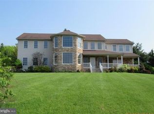 155 Club Ter, Lebanon, PA 17042