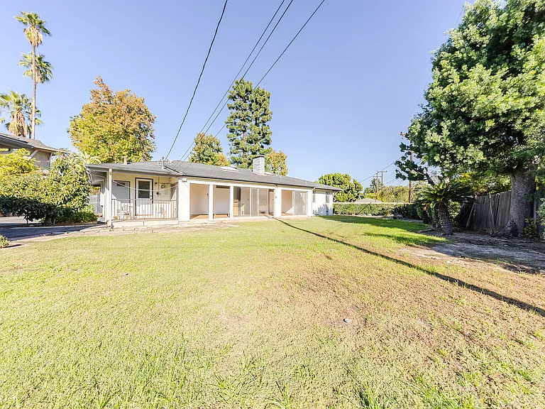518 E La Sierra Dr — Photo 54