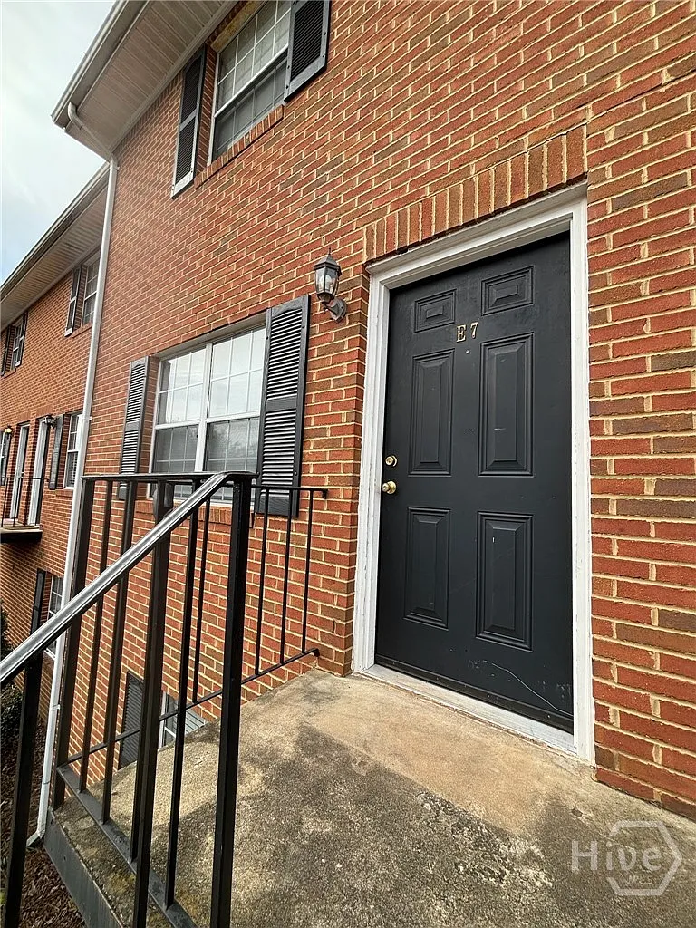 4 bed, 2.0 bath, 1536 sqft, $1,600 — Photo 4