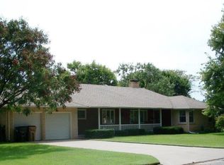 22 Lazy Ln, Hutchinson, KS 67502