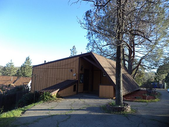 2nd image of 9423 Oak Grove Dr