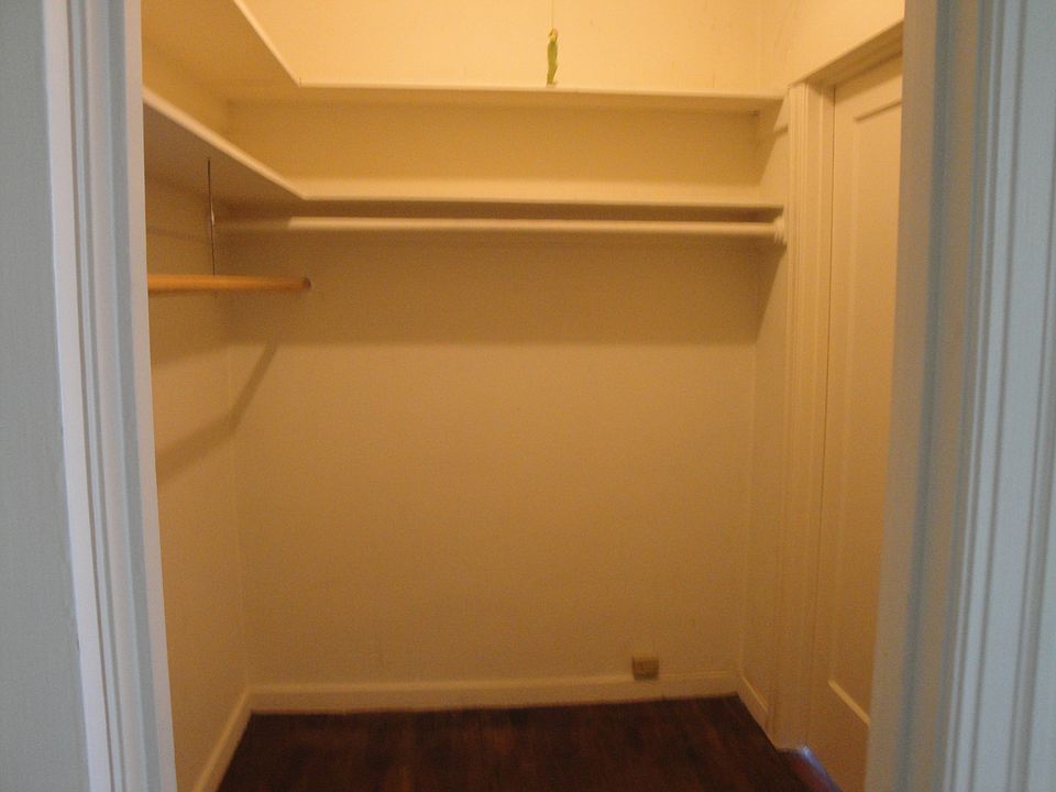 Building Photo 3