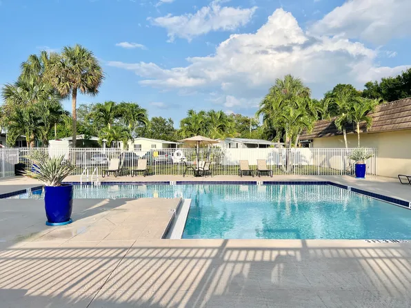 183 Plantation Blvd, Lake Worth, FL 33467