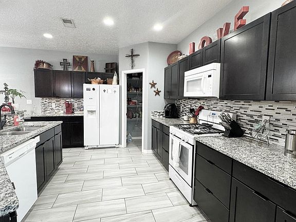 5th image of 1219 W Avenue P