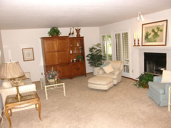 2nd image of 2312 SE Baypoint Dr Unit 93