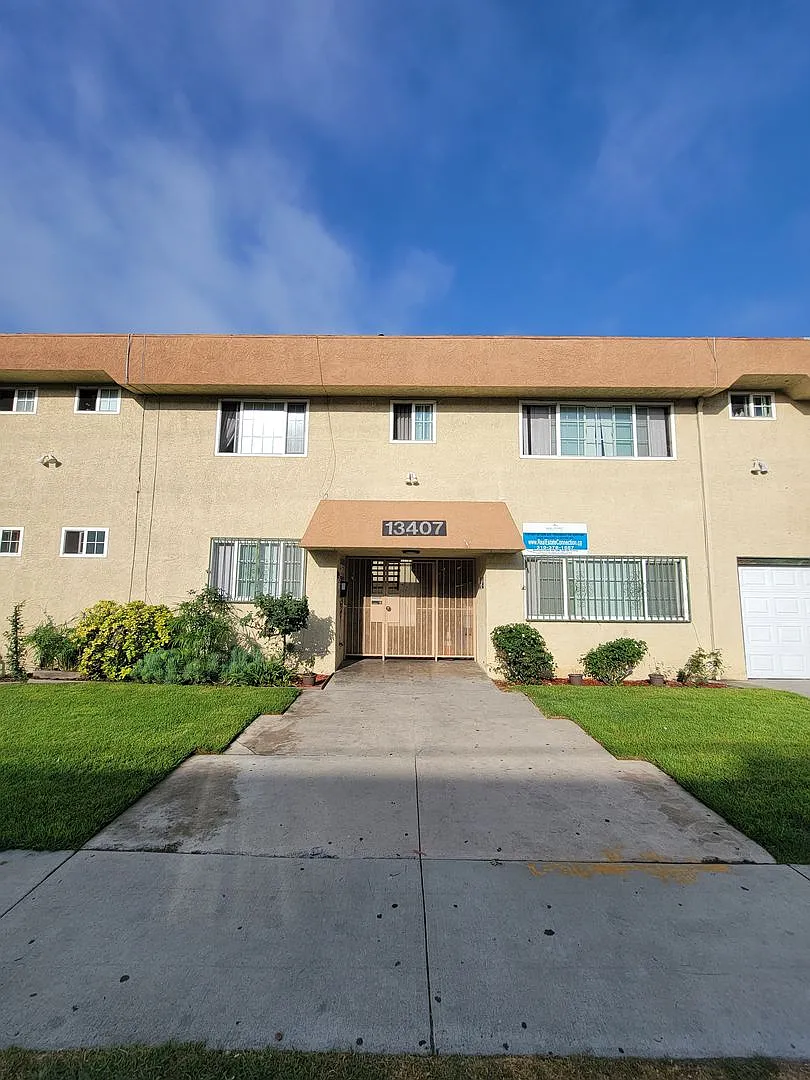 Building Photo - 13407 Cordary Ave