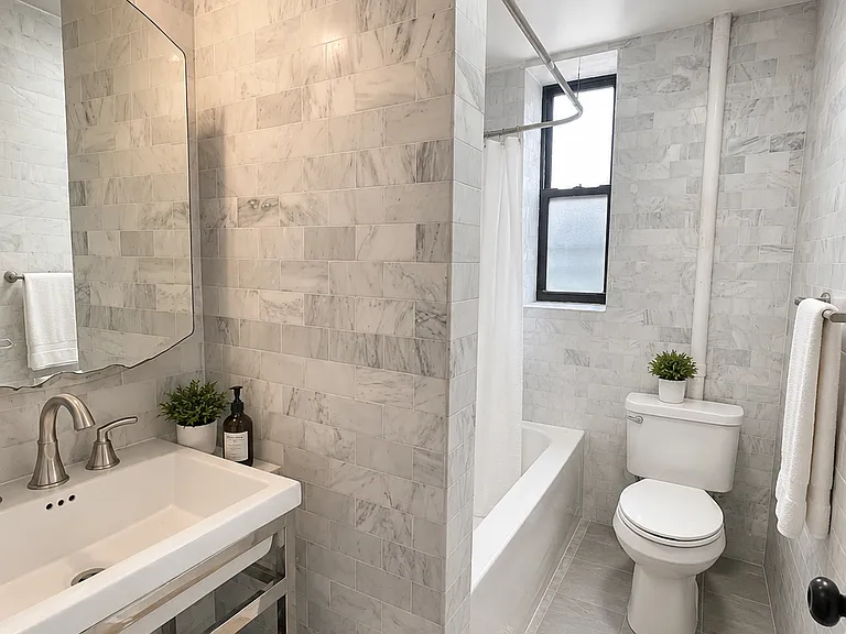181 Macdougal St #3E — Photo 6