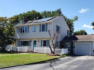 60 Knowles Dr, Warwick, RI 02888