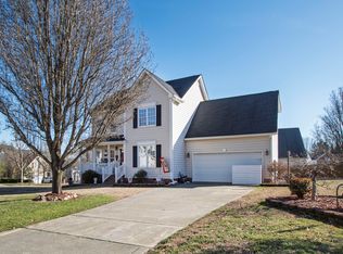 712 Ledgerock Rd, Wake Forest, NC 27587