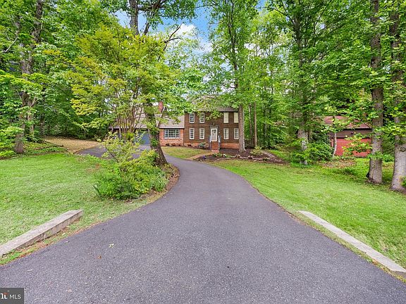 2nd image of 1015 Atlantic Dr