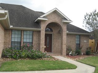 1023 Cardinal Dr, Richwood, TX 77566