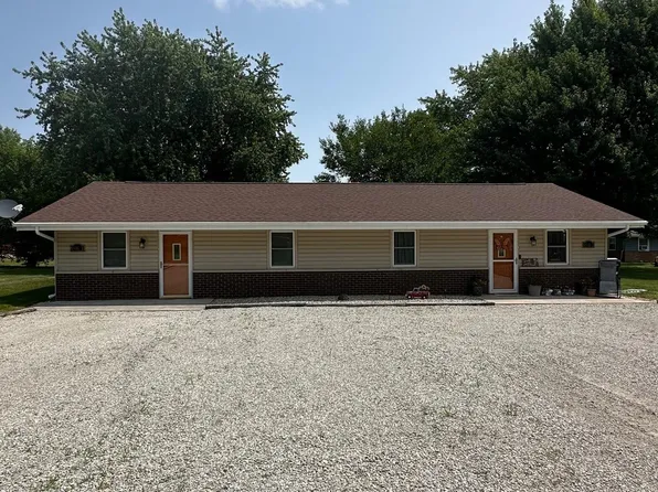 9516 E Jackson St, Selma, IN 47383