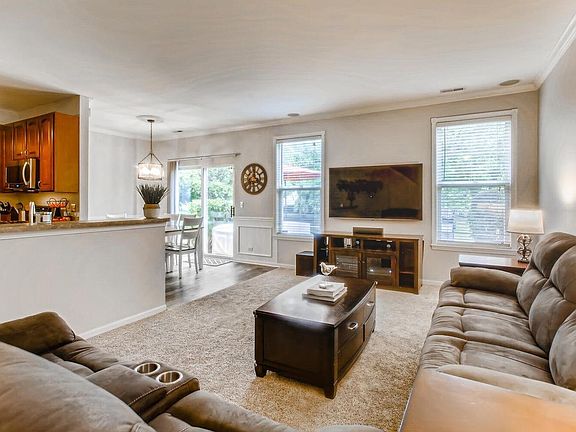 2nd image of 3980 Blackstone Dr