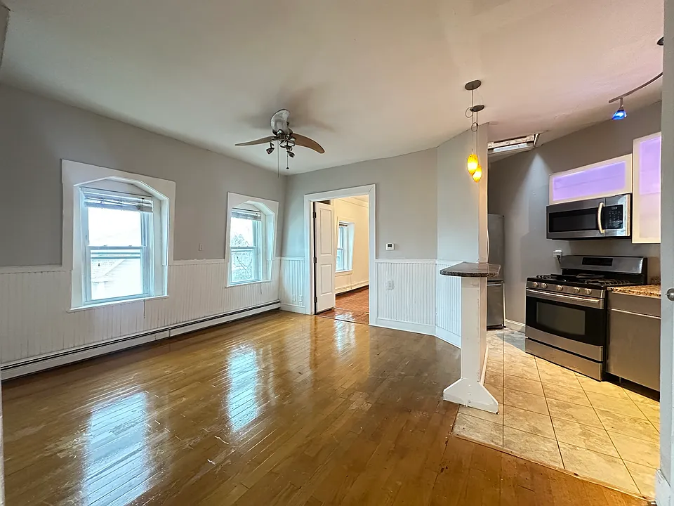 117 Almy St #3L