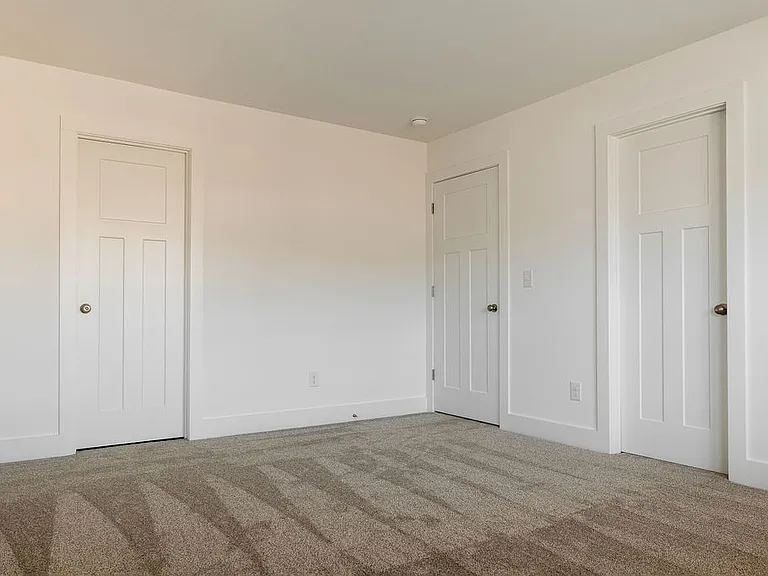 516 Nova Ln — Photo 8