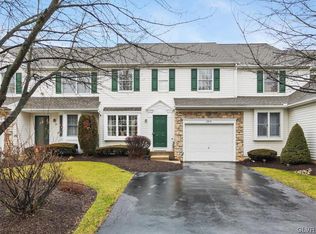 2915 Larkspur Ln, Easton, PA 18045