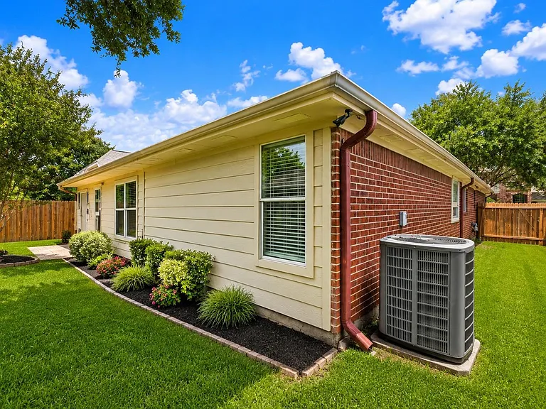 8619 Bridge Park Dr — Photo 34