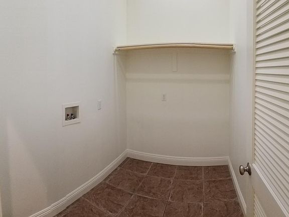 4th image of 1616 W 146th St #B