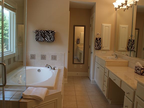 5th image of 5354 Harbor Pointe Dr