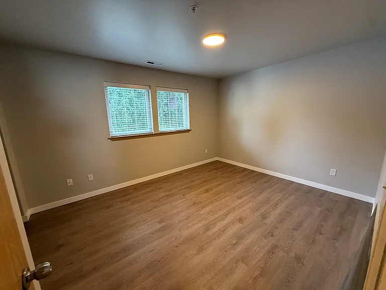 Upstairs Bedroom #2
