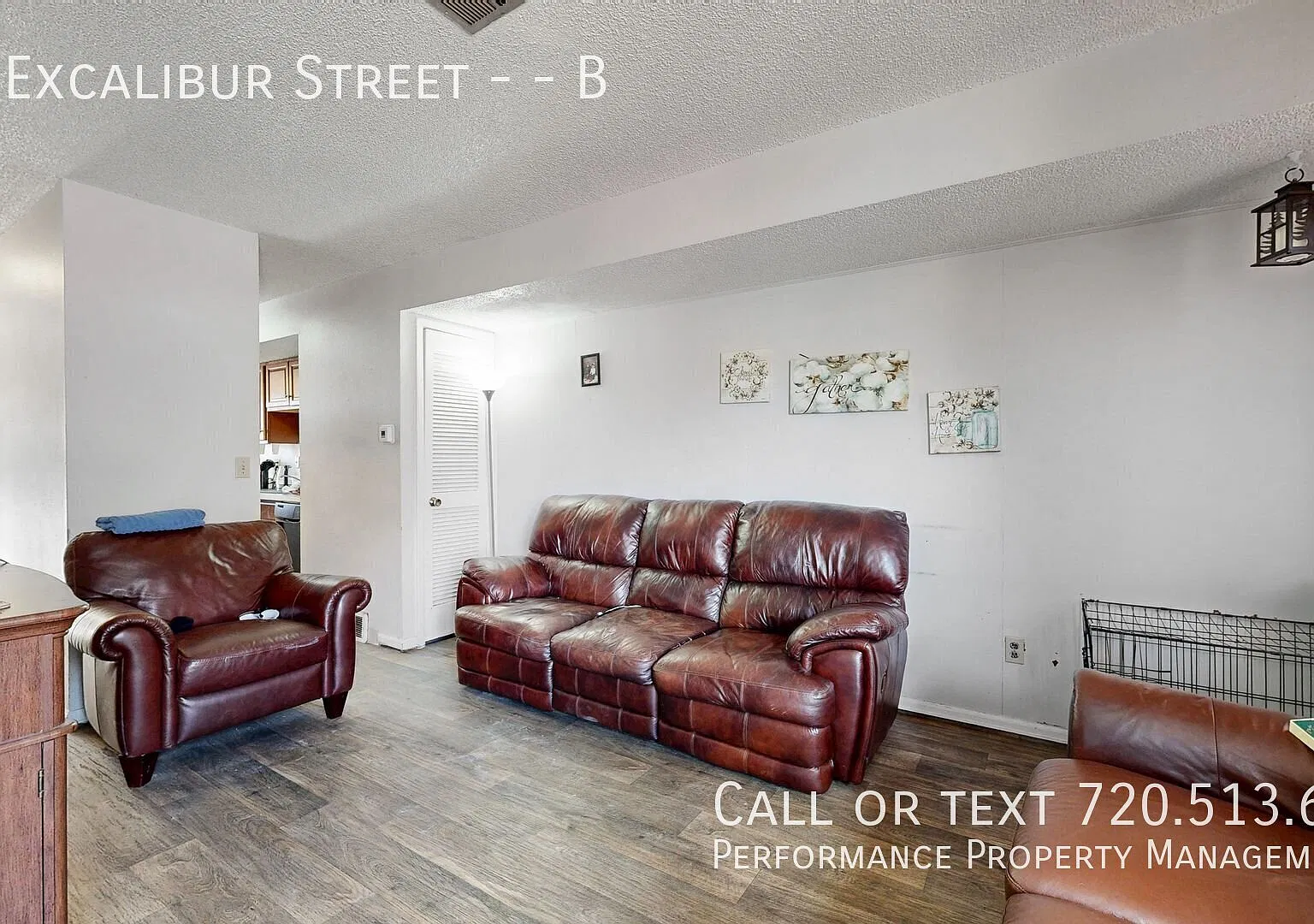 802 Excalibur St — Photo 3