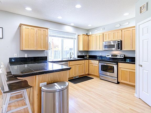 4th image of 210 Tsugawa Ct
