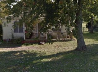 2087 Wagon Ln, Hickory, NC 28601