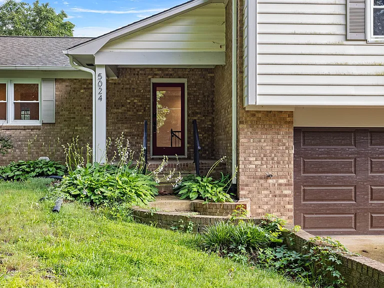 5024 Timbrook Ln — Photo 4