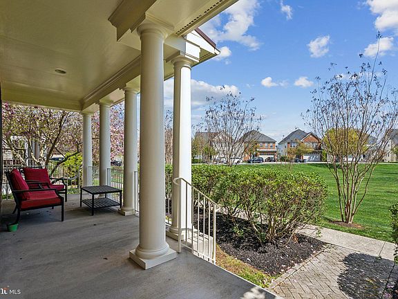 3rd image of 22634 Tivoli Ln