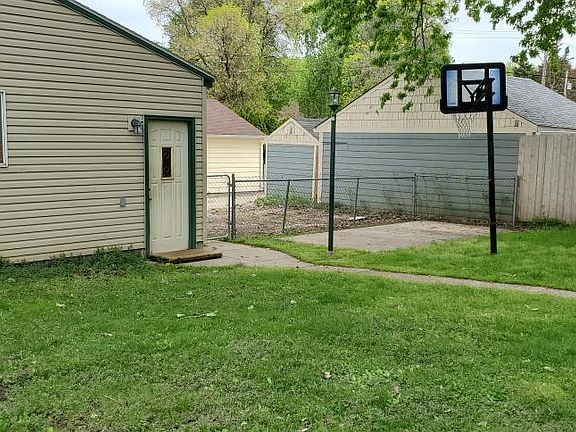 2nd image of 6941 Thomas Ave S
