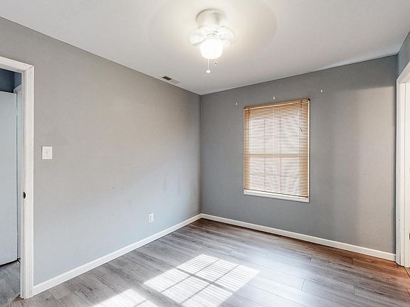3rd image of 105 Woods Ave