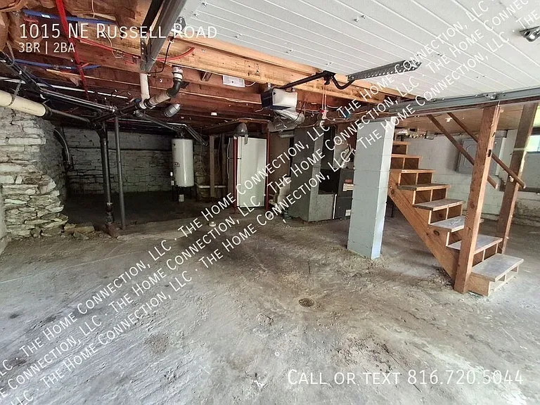 1015 NE Russell Rd — Photo 23