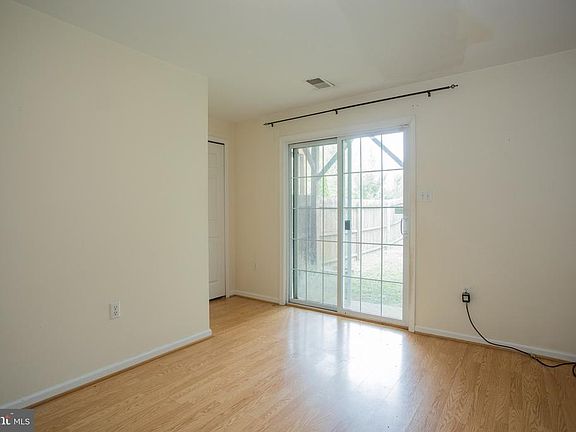 2nd image of 2411 W 6th St