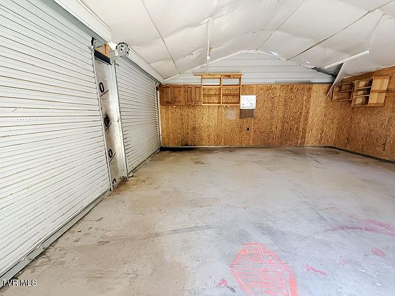 2nd image of 1642 Appian Rd