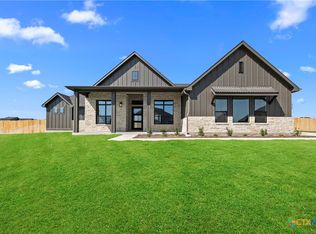 6842 Lacey Oak Rd, Salado, TX 76571